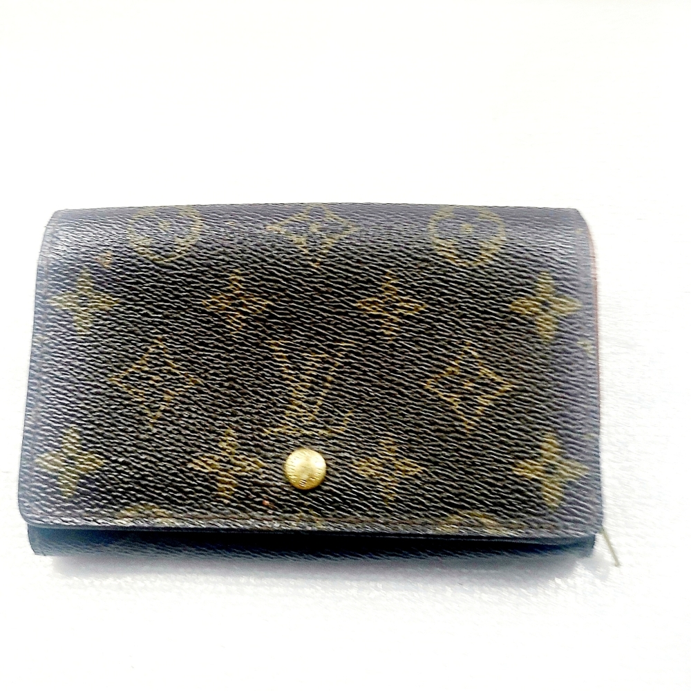 Louis Vuitton Leather Bifold Wallet